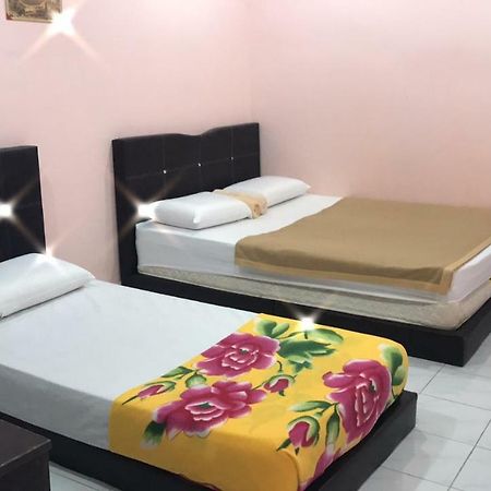 Mikraj Hotel Kuala Besut Exterior foto
